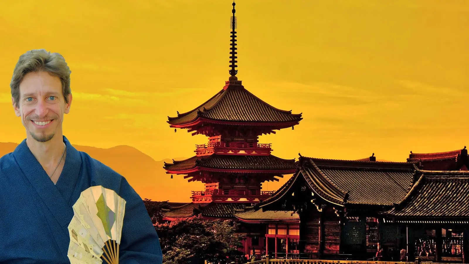 Fernando disfrutando de un paisaje en Kyoto, Japón