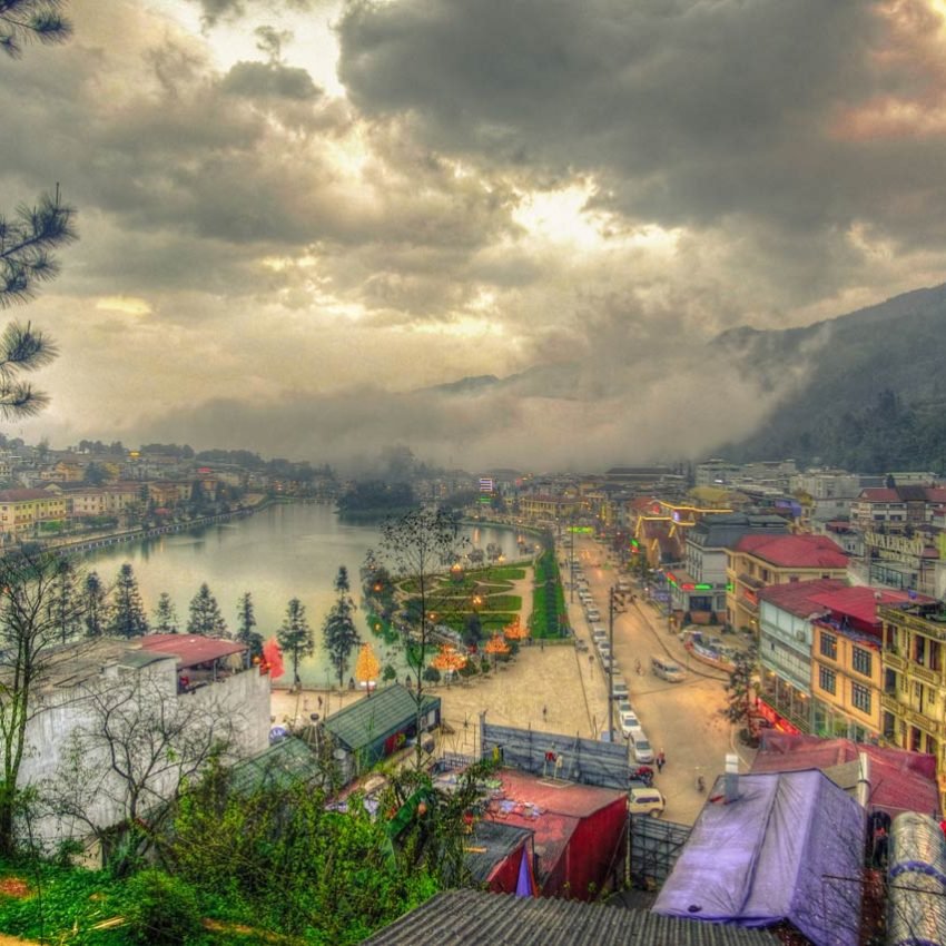 Pueblo tradicional de Sapa en las montañas de Vietnam